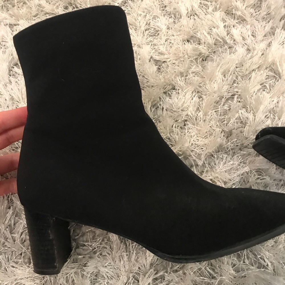 STUART WEITZMAN BLACK HEELED BOOTS